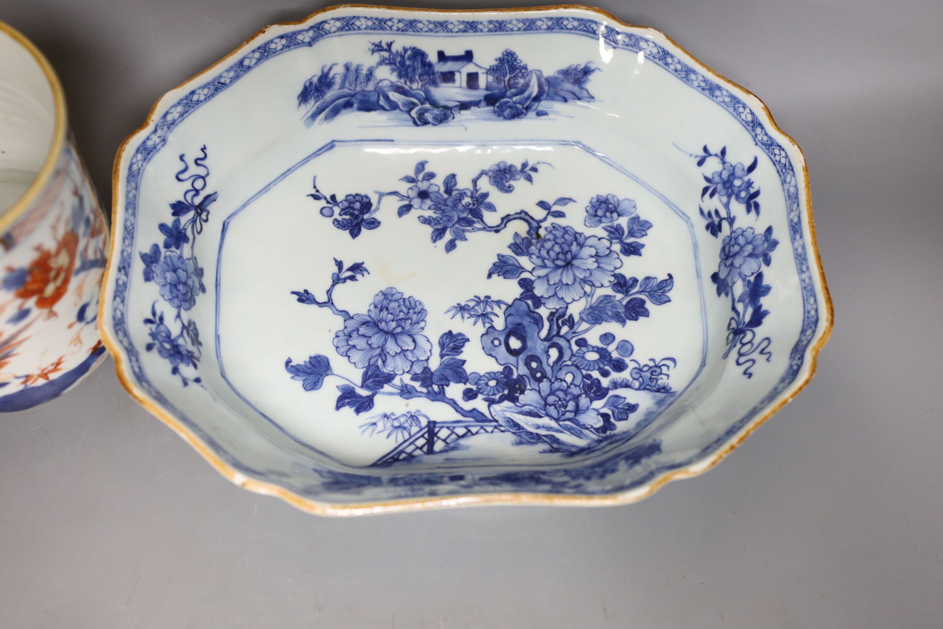 An 18th century Chinese blue and white dish, 30cm., and a Chinese Imari mug